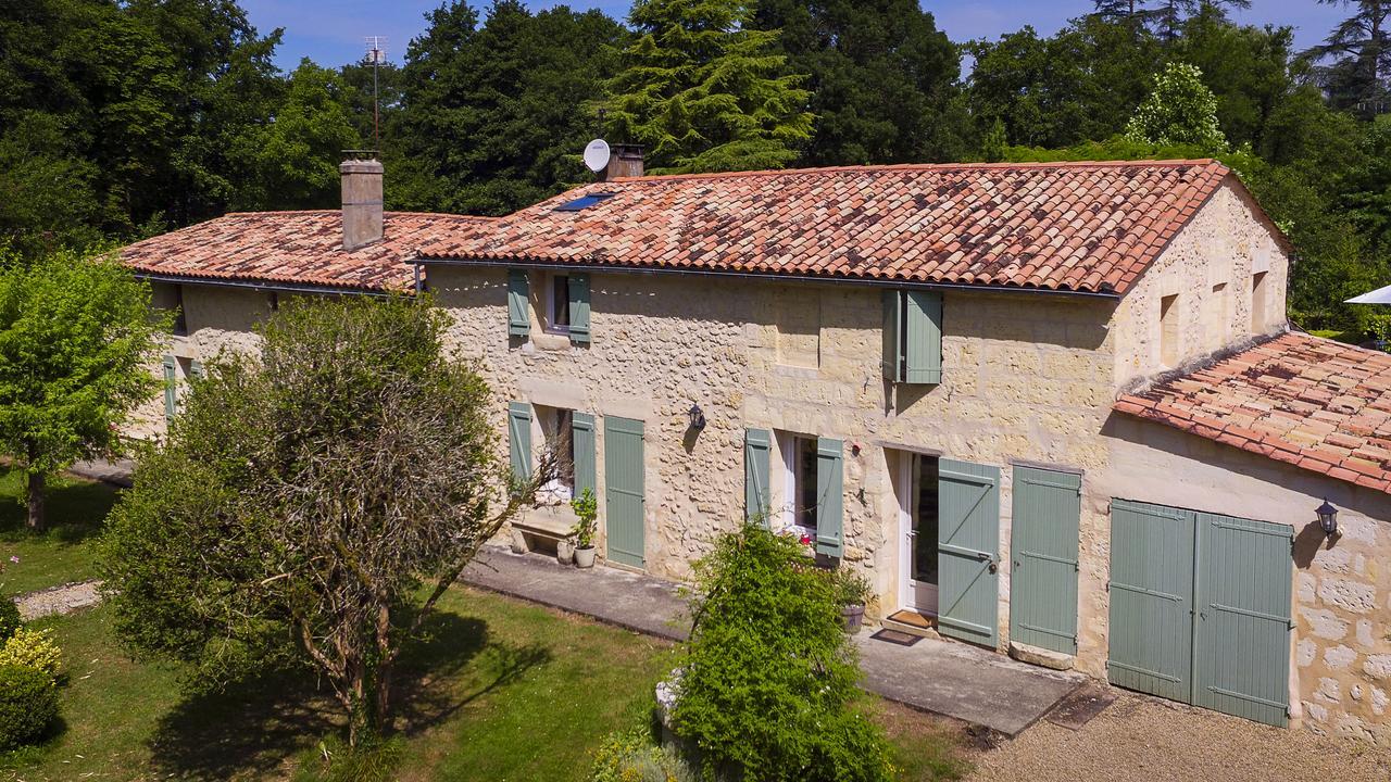 Gite La Maison De La Pimpine Lignan De Bordeaux Exterior foto